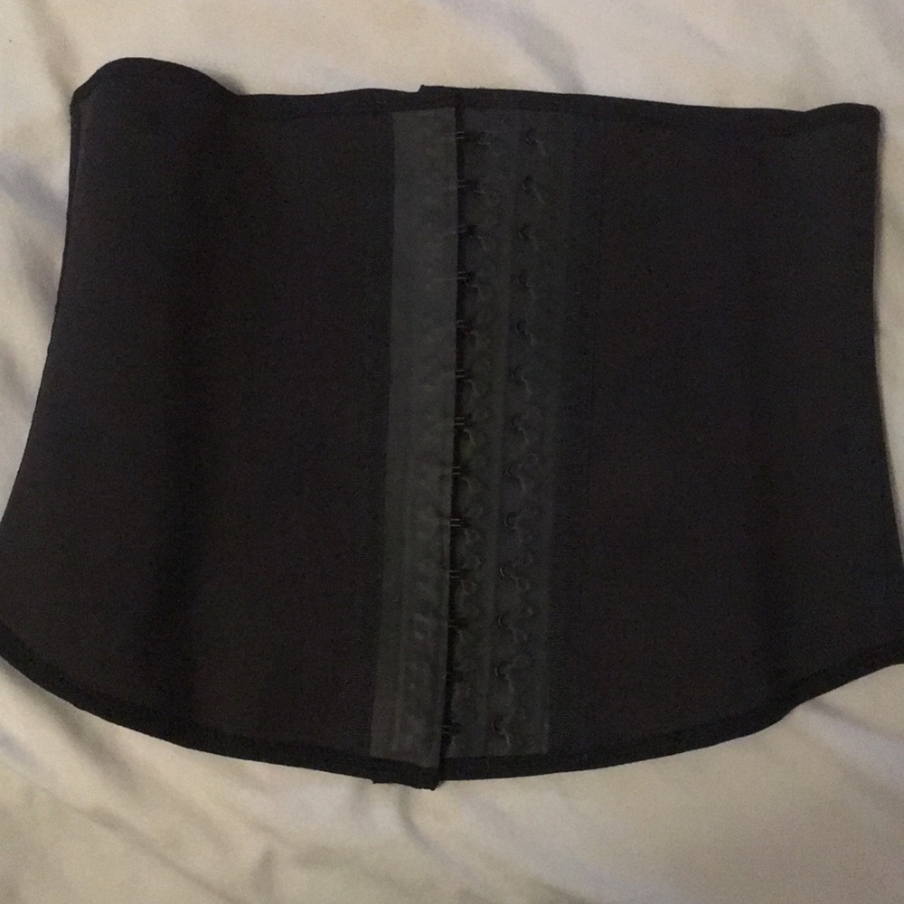 Waist trainer